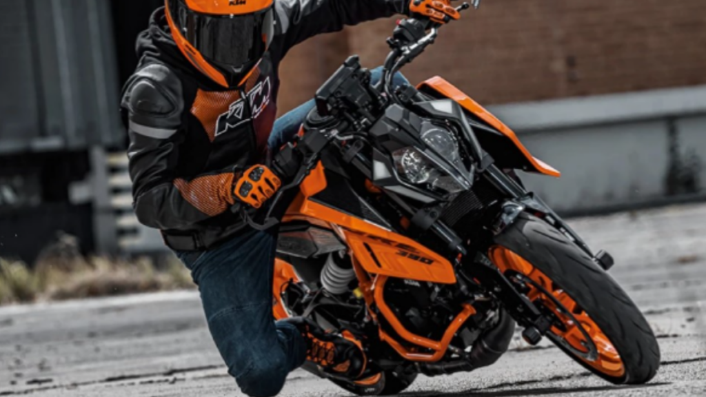 Exploring The Specifications of KTM Duke 390